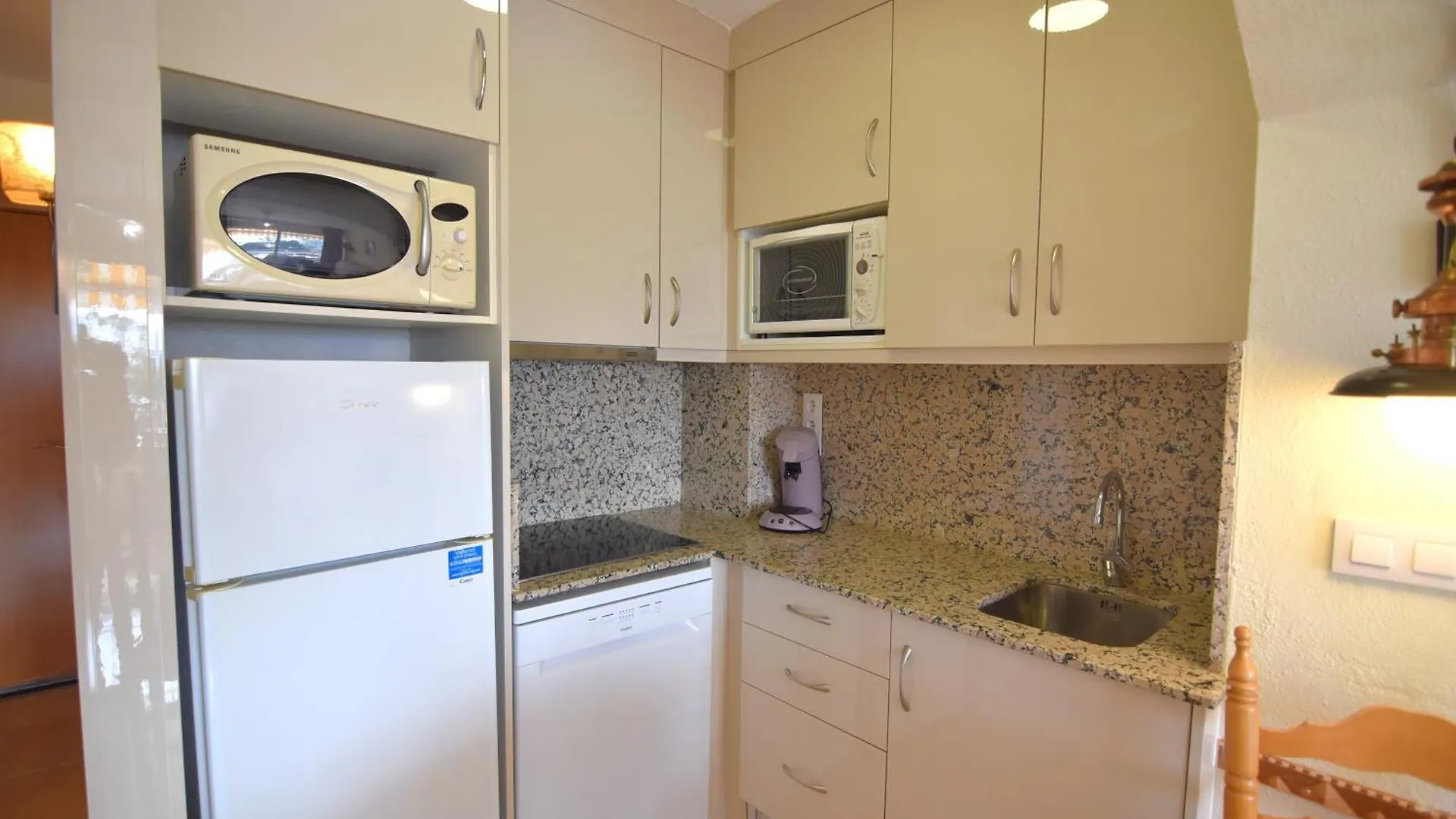 Rnet - 600 Tramuntana 02-21 Apartment Roses