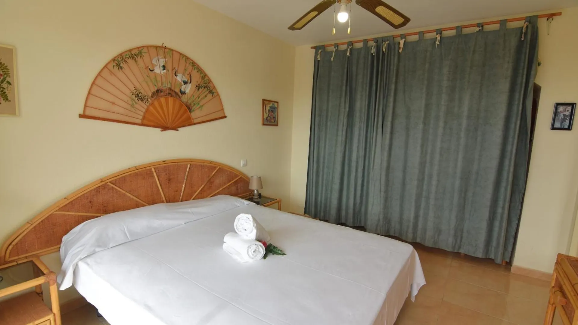Rnet - 600 Tramuntana 02-21 Apartment Roses